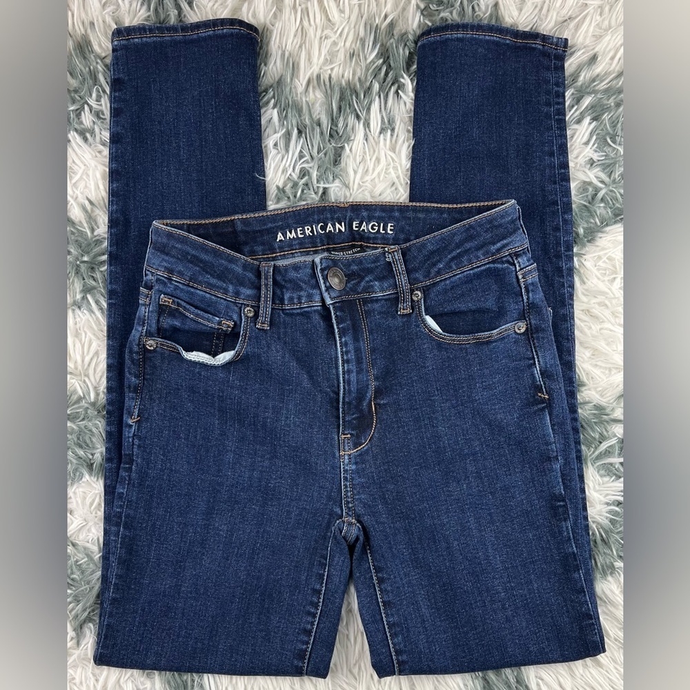 American Eagle Women's Super Stretch Hi-Rise Skinny Sz 0 Short Blue